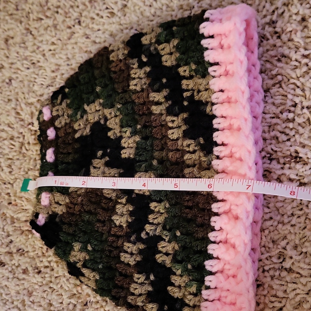 NWOT Camo/pink matching human & dog 🐶fur baby hats! handmade crochet, new - Picture 9 of 10